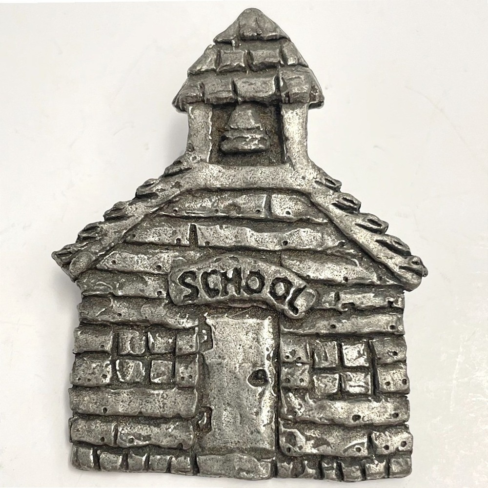 Vintage Sheridan Fine Pewter School House Brooch Pin Classic Jewelry Y2K 80s 90s
